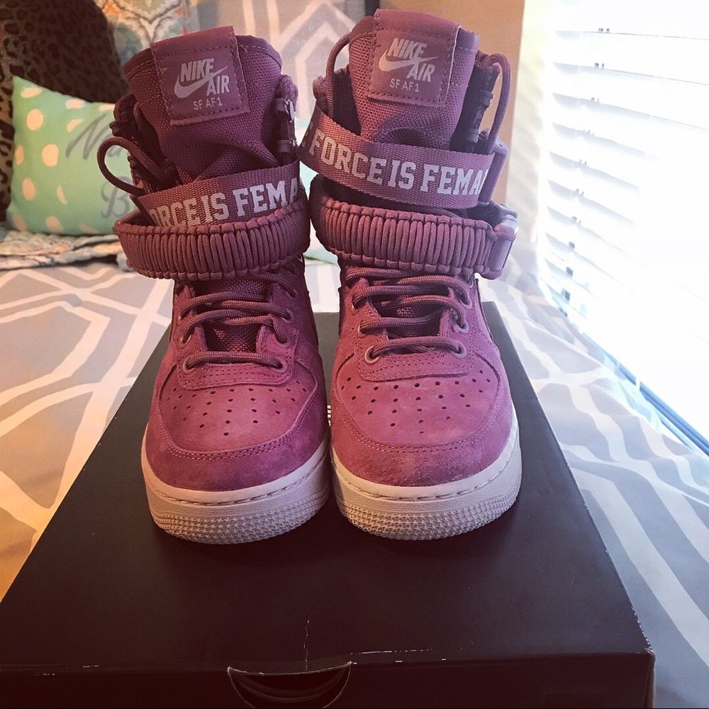 “The force is female” Air Forces